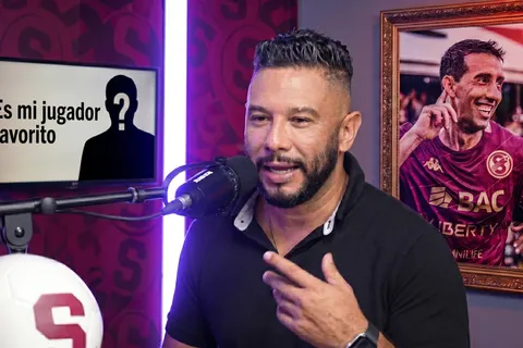 Alonso Solís elige a su jugador favorito de Costa Rica y lo pide para Saprissa: "El sucesor de Mariano Torres"