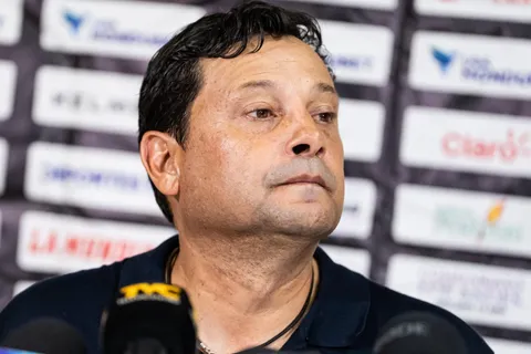"Se acabó": Jeaustin Campos recibe el golpe definitivo y toda Costa Rica queda sorprendida