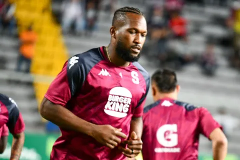 Kendall Waston habló sobre la vuelta ante Antigua.