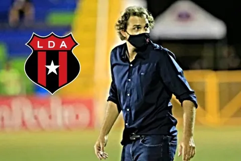 Andrés Carevic terminó una semana complicada con Alajuelense y opinó al respecto