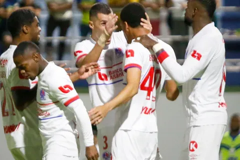 Salió de Olimpia, lo querían en Costa Rica, pero un club de Honduras les ganó el fichaje