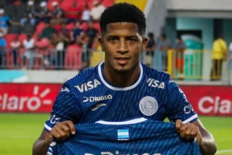 La decisión que tomó Motagua con el panameño Jorge Serrano y su nuevo club en Centroamérica