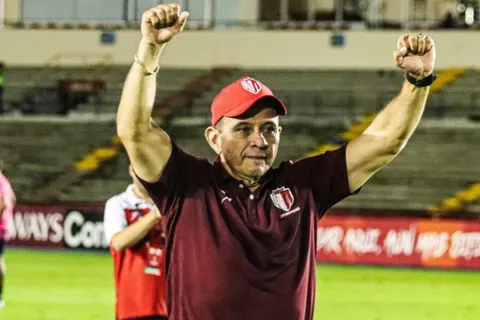 otoniel olivas-festeja-real esteli