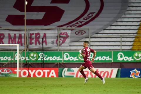 Ex jugador de Saprissa anunció su retiro del fútbol