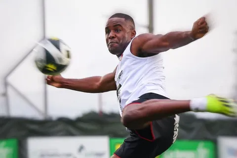 Joel Campbell celebró un título obtenido desde su casa. (Foto: Instagram)