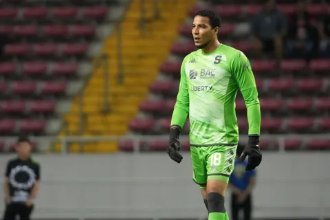 La drástica decisión que Saprissa va a tomar con Alvarado