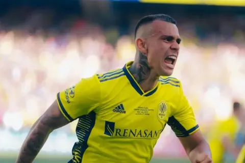 Un costarricense entre los salarios millonarios de la MLS: ¿Cuánto gana Randall Lleal?