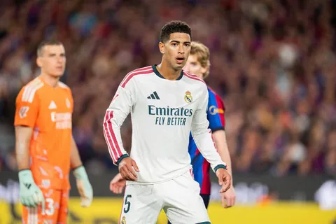 Yamal terminó sin remates al arco y Mbappé marcó dos goles: el contraste estadístico del Clásico