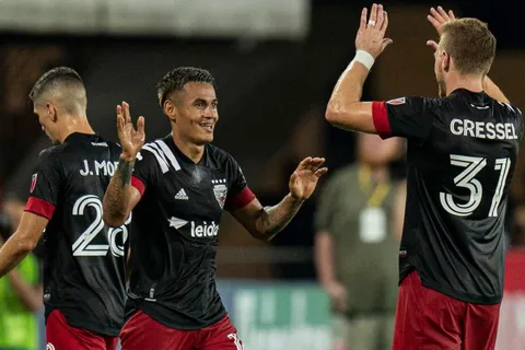 Andy Najar anota en el triunfo de DC United