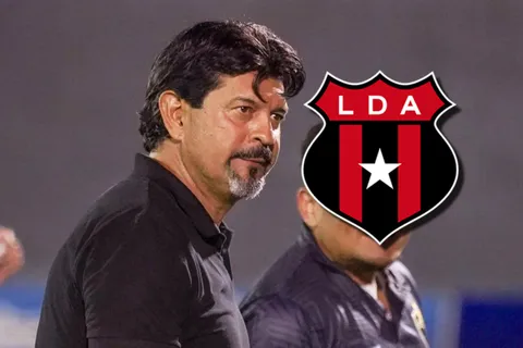 Saturnino Cardozo calienta la vuelta contra Alajuelense.