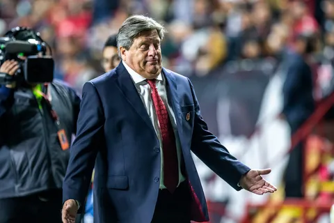 Golpe desde México: Miguel Herrera recibe una noticia que en Costa Rica le querían ocultar