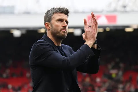 “Los aficionados están con Carrick, pero no están con los jugadores”: Clinton Morrison interpretó el contraste en Old Trafford