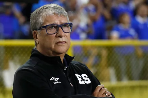 No lo puede creer El Bolillo: La Selección de El Salvador se queda sin una de sus figuras