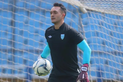 Ricardo Jerez critica el estado de las canchas de Guatemala
