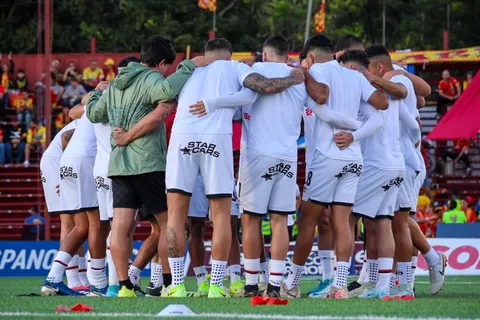 Alajuelense teme problemas en la vuelta contra Herediano.