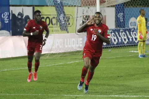 Panamá 2-1 Curazao: Los canaleros consiguen una ligera ventaja