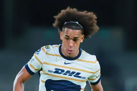 https://futbolcentroamerica.com/panama/tiembla-pumas-revelan-que-adalberto-carrasquilla-tiene-la-puerta-abierta-para-llegar-a-un-grande-de-europa.