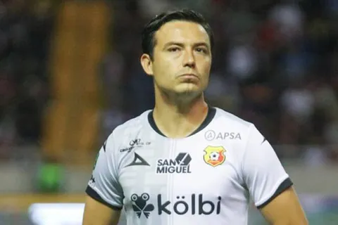 Erick ‘Cubo’ Torres encontró otra alternativa para ganar dinero mientras espera su resolución