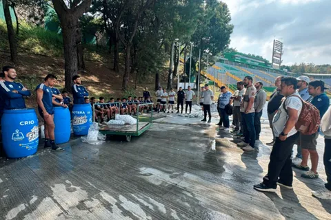Se termina la paciencia: Comunicaciones se ve sorprendido con una visita en medio de su mala racha
