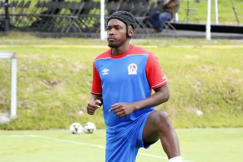 Alberth Elis revela las opciones que tiene de fichar por Olimpia