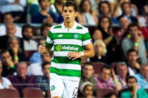 Cristian Gamboa fue titular en triunfo del Celtic en la Champions