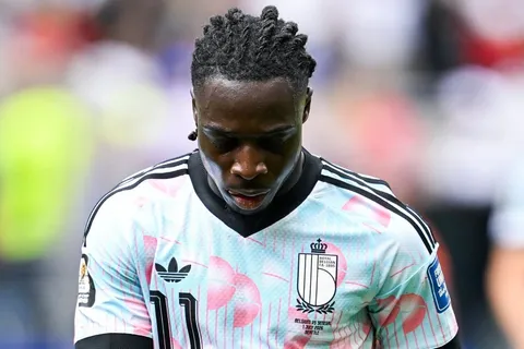 ¿Por qué Jeremy Doku no juega hoy con Bélgica vs. Estados Unidos por el Mundial 2026?