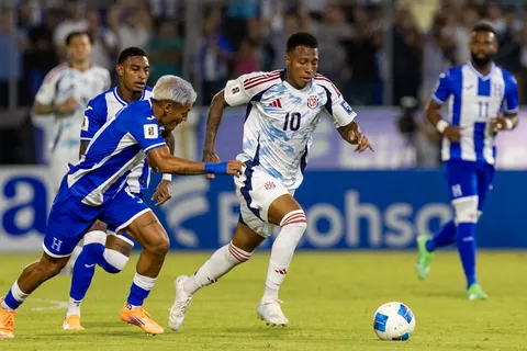 Los jugadores de Honduras y Costa Rica que deben cuidarse para jugar la última fecha de las Eliminatorias Concacaf al Mundial 2026