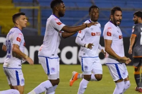 Olimpia derrotó al Forge y se clasificó a cuartos con categoría