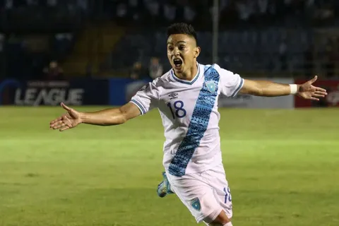 Drama en Antigua GFC: lo que está demorando la llegada de Oscar Santis a Guatemala