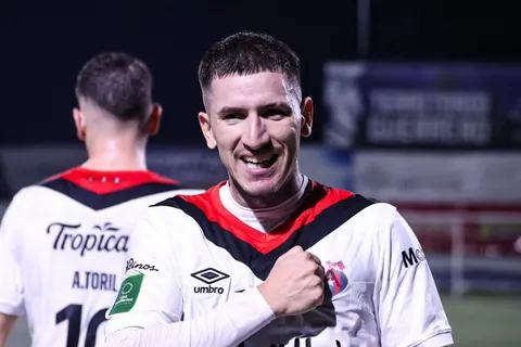 alajuelense-anderson-canhoto-festeja-gol