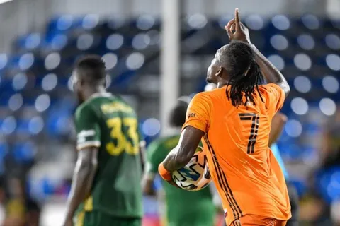 Alberth Elis se despidió del Houston Dynamo
