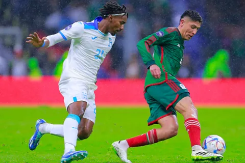 Importante medio mexicano justificó el tiempo de reposición en el Honduras vs México