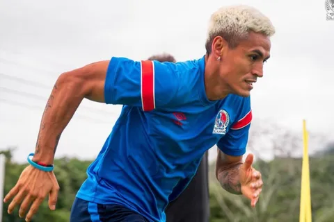 Andy Najar ya arregló su contrato con Olimpia.