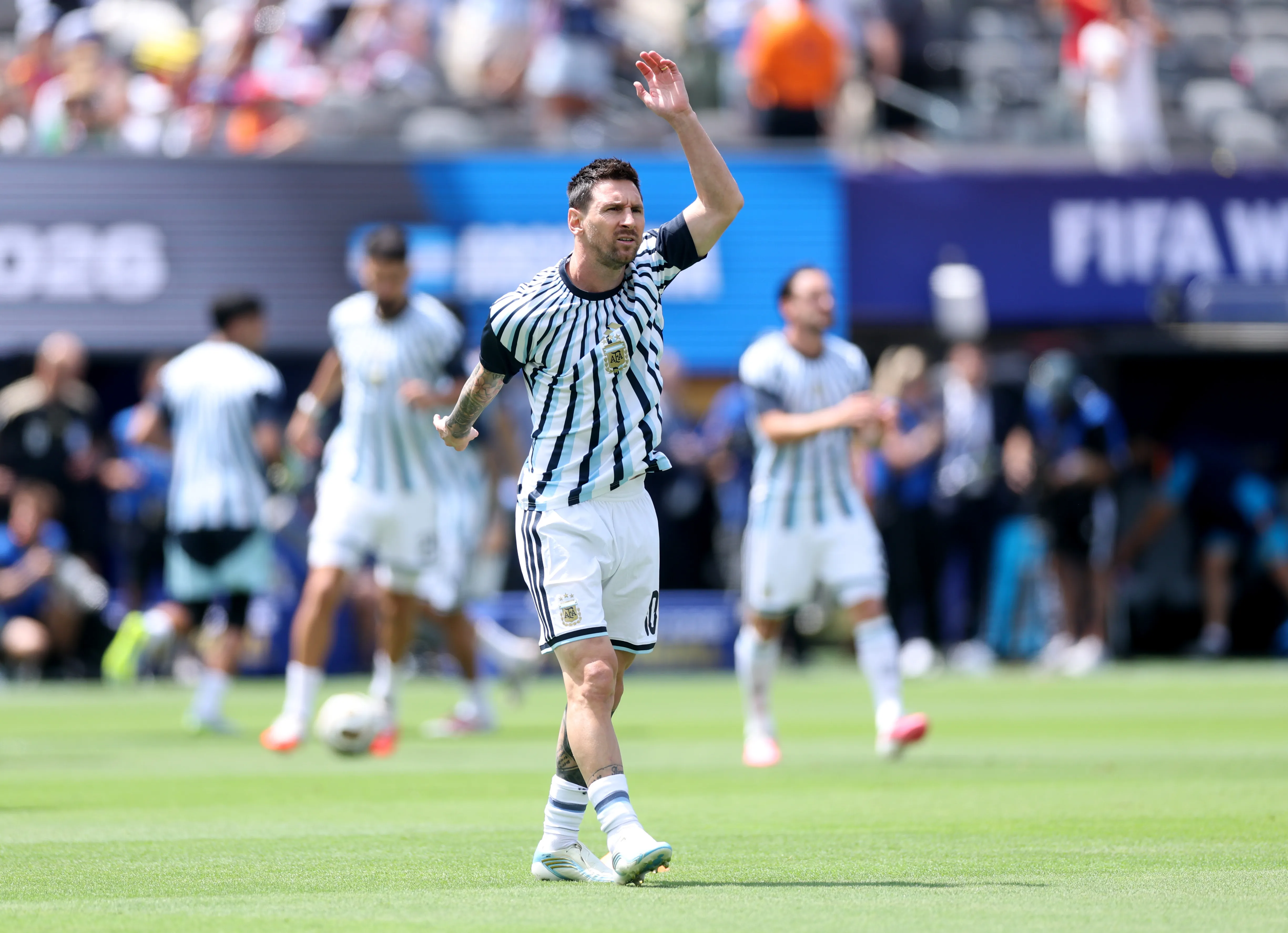 Messi entrando en calor en el MetLife.