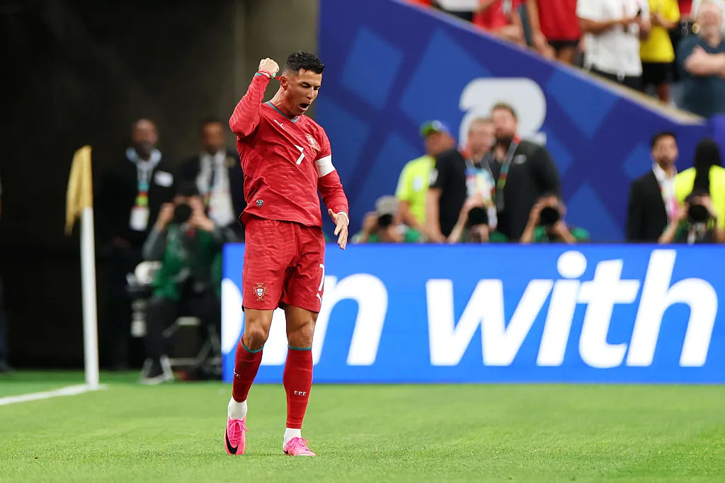 Gol de Cristiano Ronaldo vs. Uzbekistán.