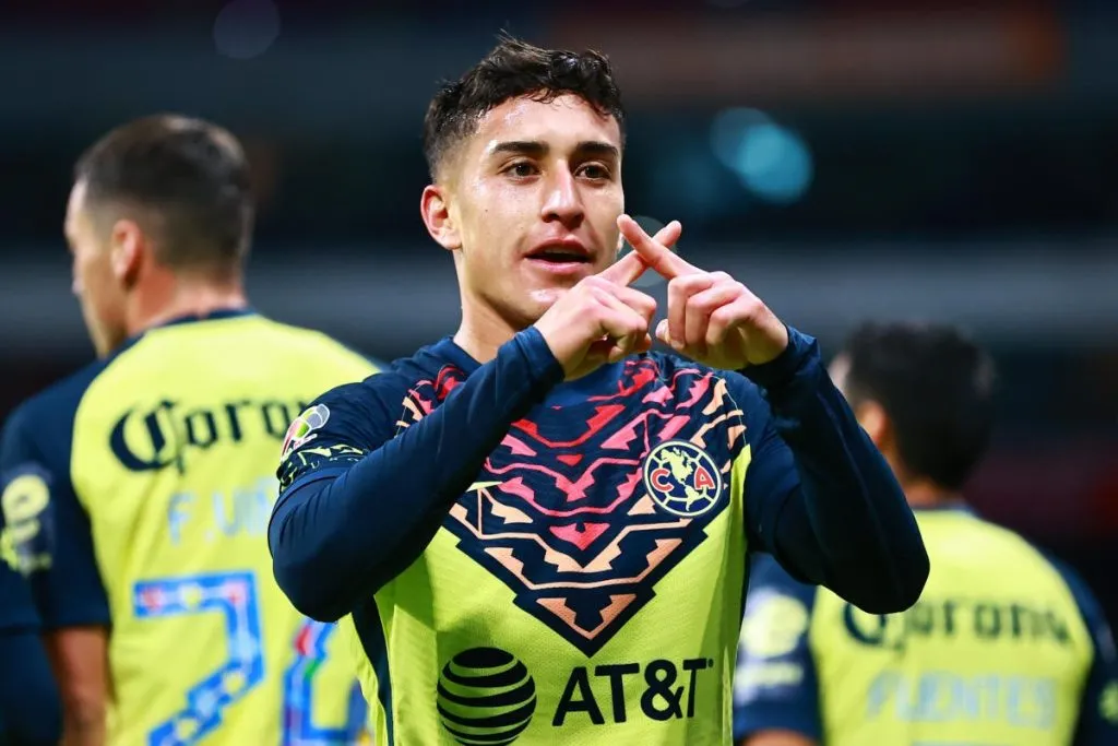 Alejandro Zendejas con el América / Getty