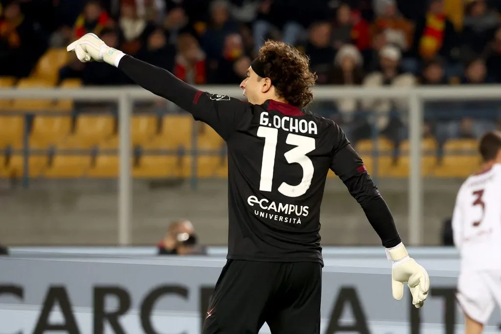 LECCE, ITALY – JANUARY 27: Guillermo Ochoa of Salernitana during the Serie A match between US Lecce and Salernitana at Stadio Via del Mare on January 27, 2023 in Lecce, Italy.(Photo by Maurizio Lagana/Getty Images)