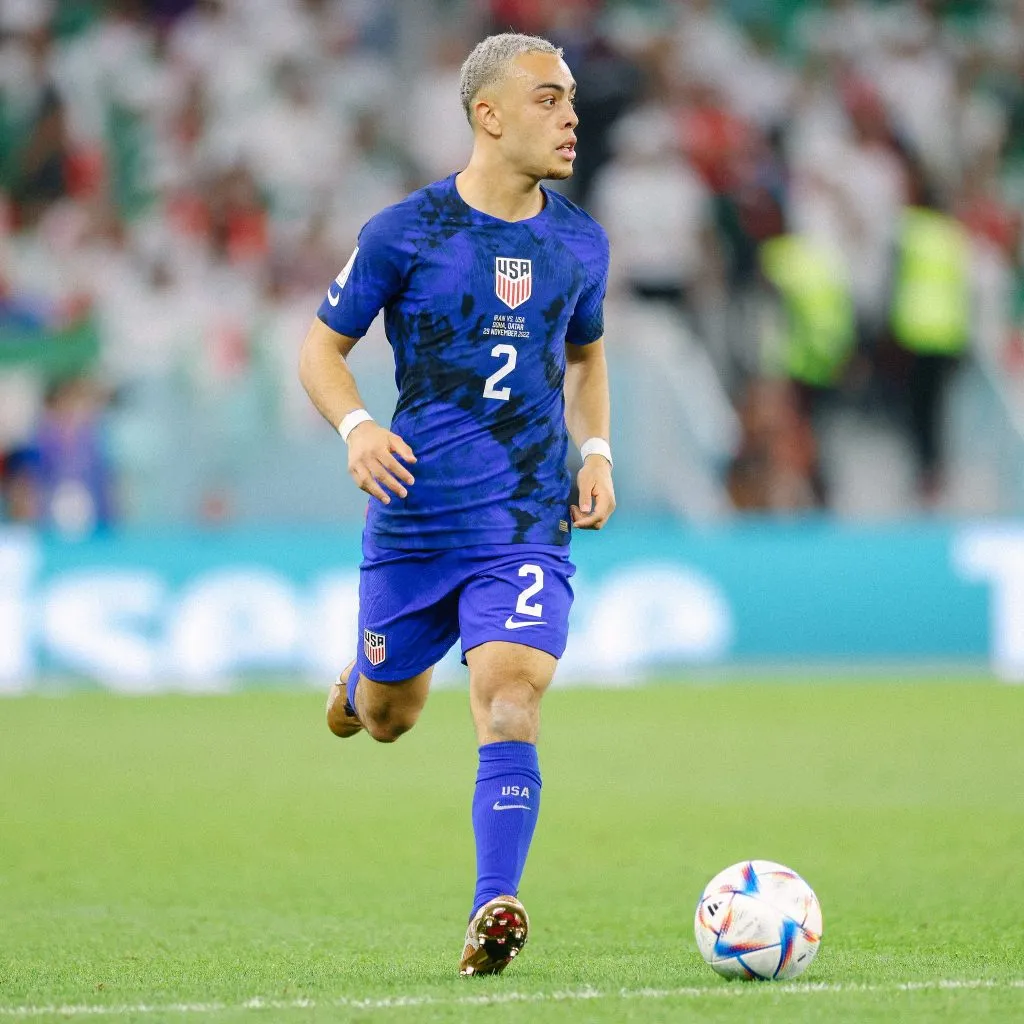 Sergino Dest actualmente juega para el AC Milan de Italia (Getty)