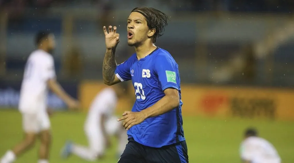 Enrico Dueñas tuvo una gran Eliminatoria y fue bajando su nivel en el segundo semestre del año.