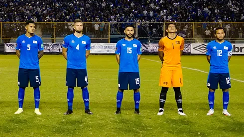 El Salvador presenta su nueva camiseta para el 2023 (Foto: Getty)