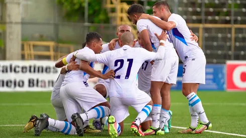 Selección de Nicaragua derrota a Herediano en el cierre de su gira (Foto: Fenifut)