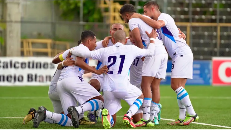 Selección de Nicaragua derrota a Herediano en el cierre de su gira (Foto: Fenifut)
