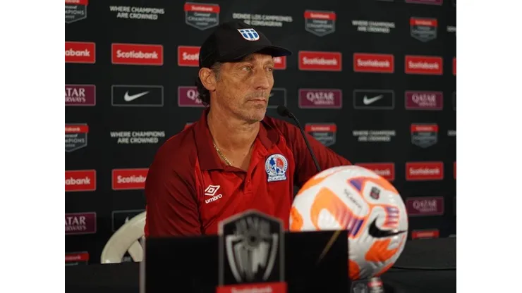 Pedro Troglio: "Creo que tuvimos una mala noche, este es el verdadero Atlas"