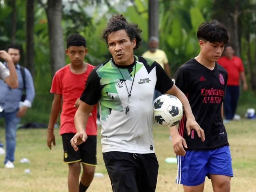 El Rambo, ahora, en su nueva etapa coMo formador y DT