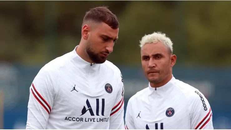 Donnarumma advierte a Keylor Navas sobre su posible regreso al PSG.