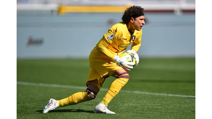 Guillermo Ochoa sigue destacándose en la Serie A