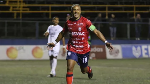 Jonathan Mc Donald firma una nueva marca histórica [VIDEO]