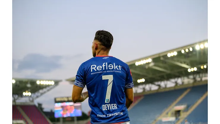 Deyver Vega regresó al fútbol de Costa Rica 