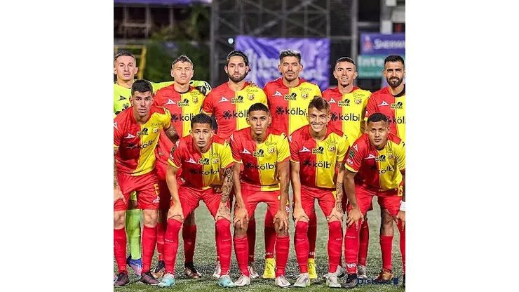 Los dos futbolistas que Nicaragua busca quitarle a Costa Rica