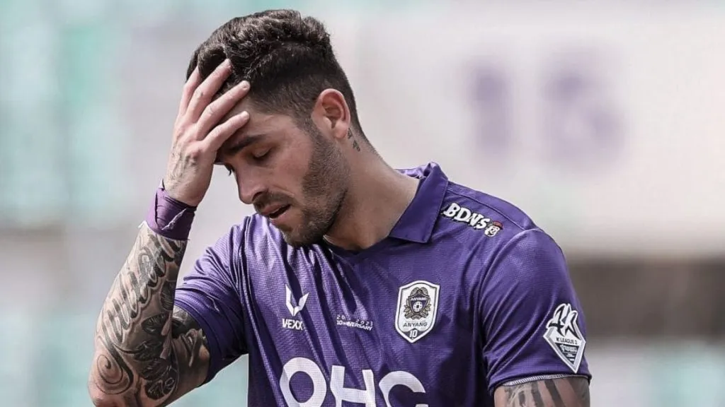 Jonathan Moya sigue sin club.